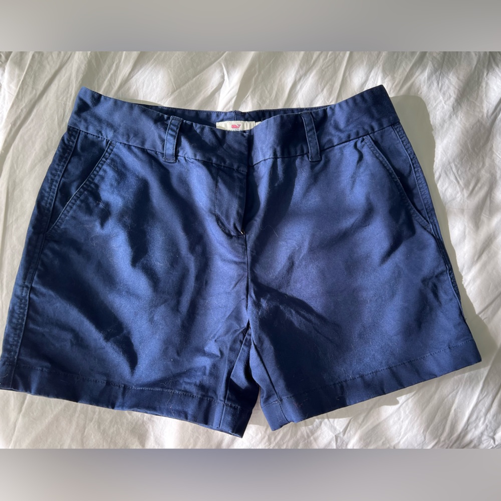 Vineyard Vine barely worn size 4 shorts 4inch hem